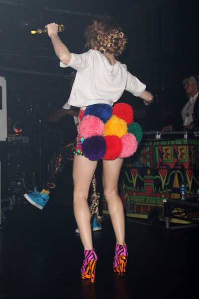 Nicola Roberts en G-A-Y