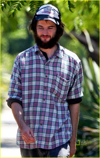 Robert Pattinson, Tom Sturridge (6/6)