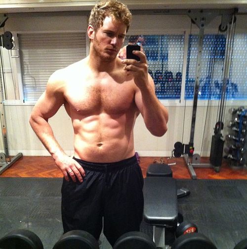 Chris Pratt sin camiseta