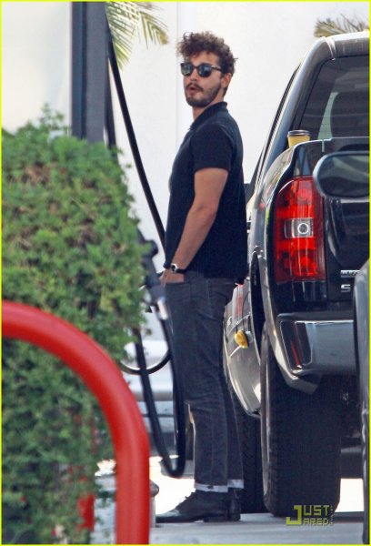 Shia LaBeouf (4/8)