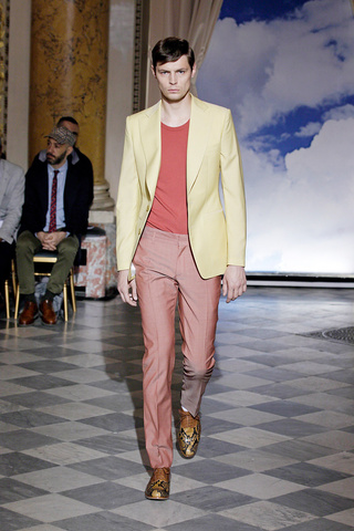 viktor___rolf_menswear____pasarela_289686382_320x480