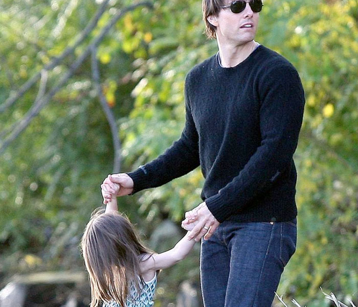 Tom Cruise se viste como le manda su hija Suri