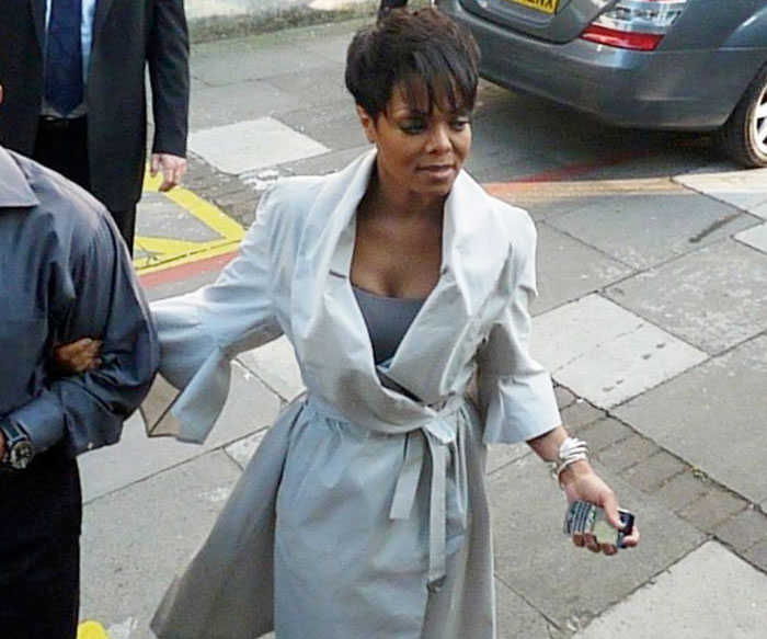 Janet Jackson se corta la melena