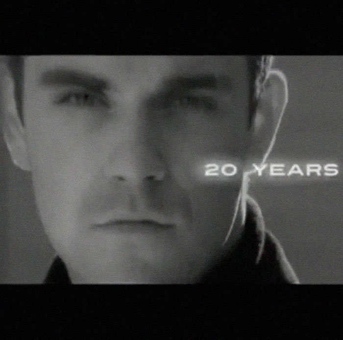 Robbie Williams saca un vídeo de esos que te ponen los pelitos de punta