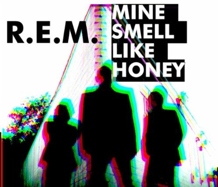 R.E.M. vuelve como Dios manda