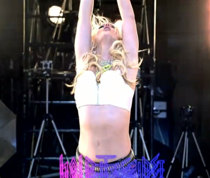 Britney se marca un 'por tus hijos' en el quinto teaser