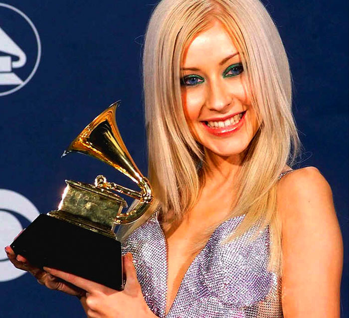 ALARMA: Christina Aguilera también actuará en los Grammy