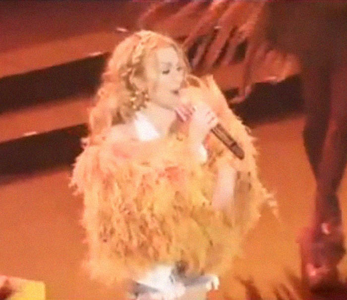 VÍDEO: Kylie Minogue revela un adelanto de 'Les Folies'