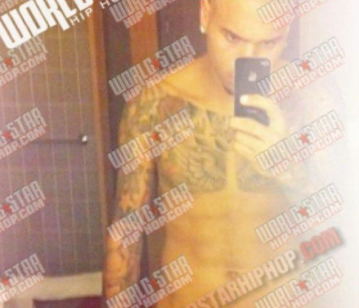Chris Brown desnudo en fotos filtradas y muy grandes