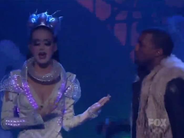 Katy Perry estrena 'E.T.' en 'American Idol'
