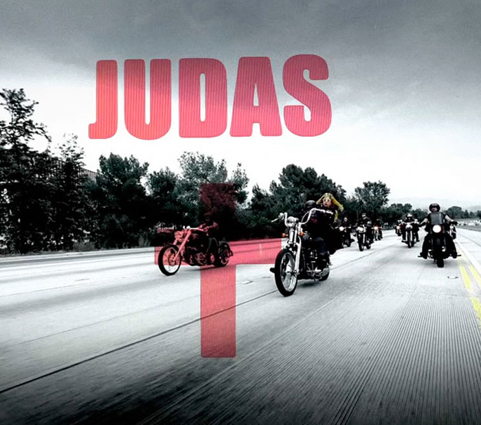 Lady Gaga en moto en el vídeo de 'Judas'