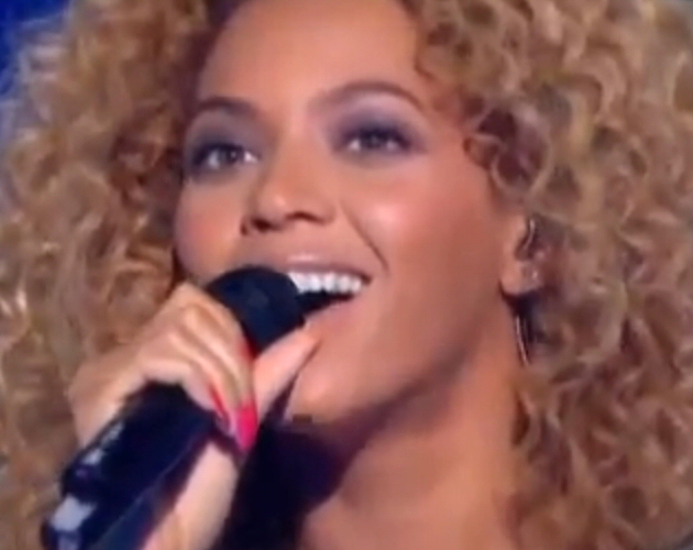 Beyoncé casi sale volando en el plató de X Factor