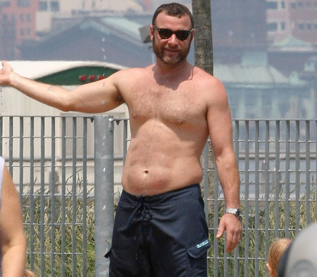 Liev Schreiber, enseñando carnaza