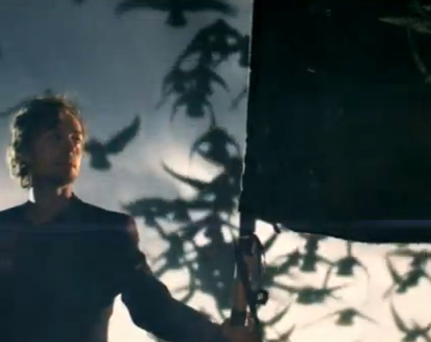 Darren Hayes presenta nuevo single y vídeo: 'Black Out The Sun'
