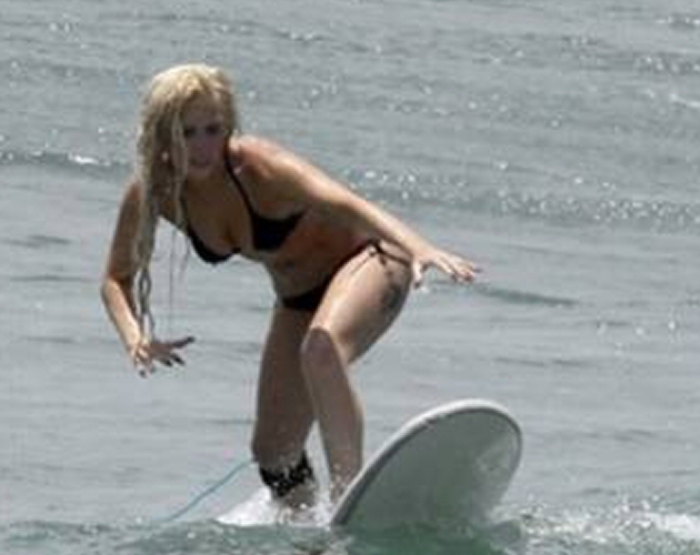 Lady Gaga surfeó en Mexico