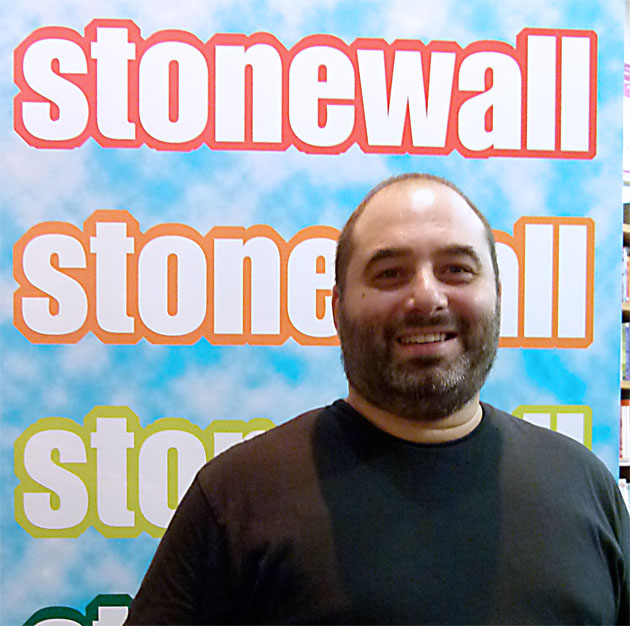 Entrevistamos al creador de la editorial Stonewall