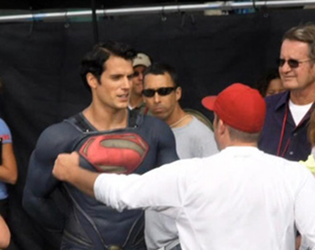 Henry Cavill, buenorro en el traje de Superman