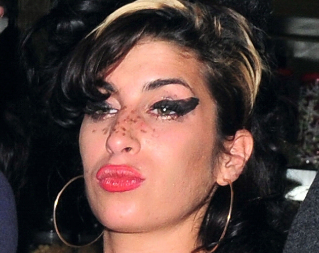 Amy Winehouse murió de intoxicación etílica