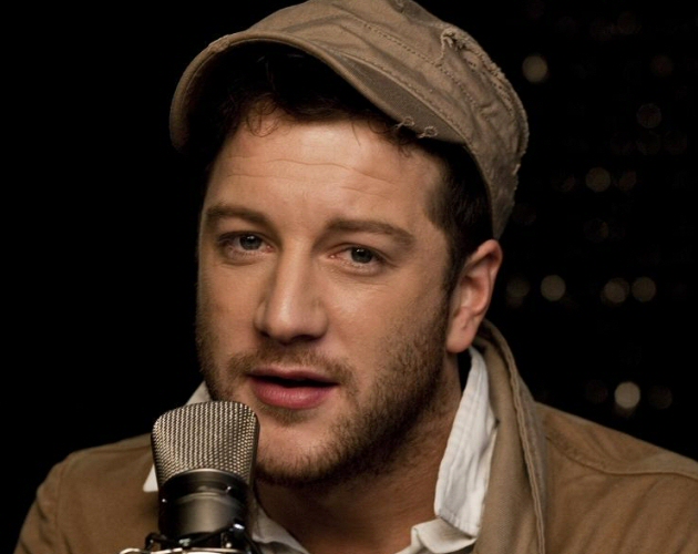 Matt Cardle versiona 'Set Fire To The Rain' de Adele
