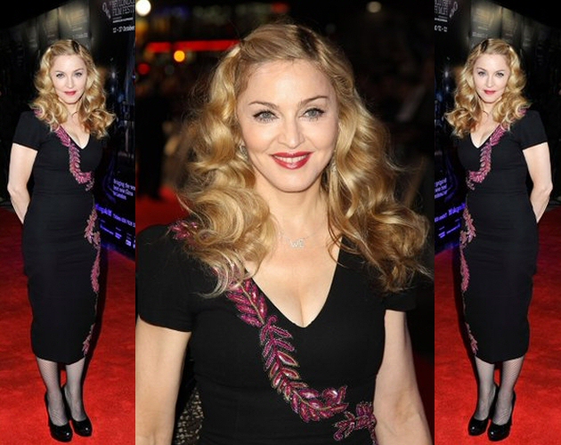 Madonna estrena su película en Londres y tira flores a su público