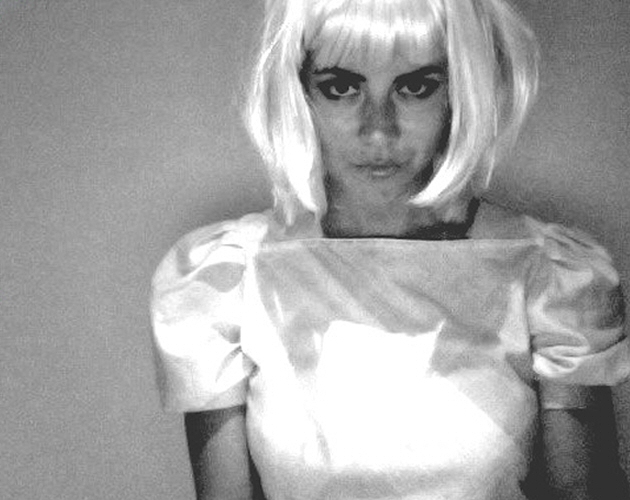 Escucha otro tema de Marina & The Diamonds, 'Living Dead'