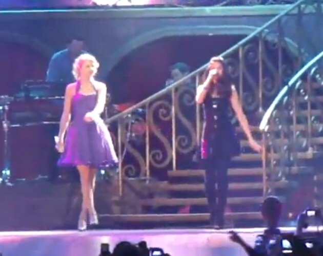 Taylor Swift canta con Selena Gomez por primera vez