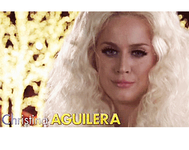Katy Perry se disfraza de Christina Aguilera en 'Saturday Night Live'