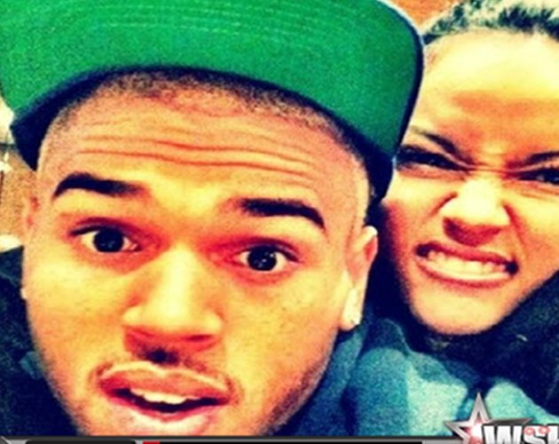 La nueva novia de Chris Brown se burla del acento de Rihanna en un vídeo