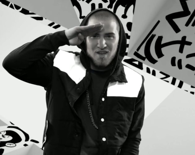 Mike Posner estrena vídeo para 'Looks Like Sex'