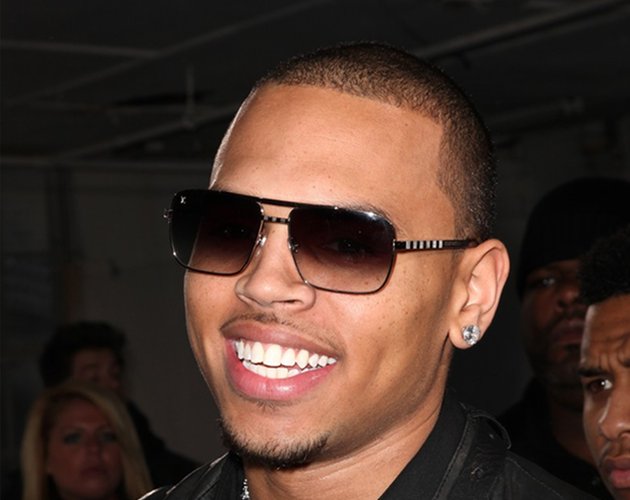 Chris Brown actuará en los Grammy