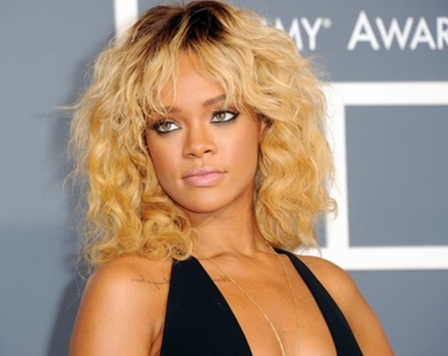 Rihanna amenaza YA con nuevo disco