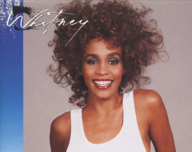 Otro homenaje-mash up a Whitney Houston, en plan balada