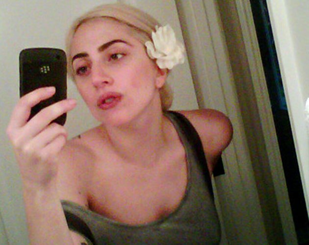 Lady Gaga twittea su cara sin maquillaje