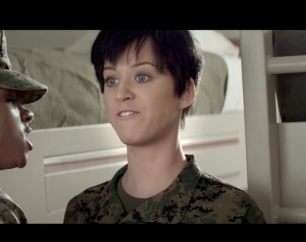 Katy Perry te incita a alistarte en el ejército en el vídeo de Part Of Me