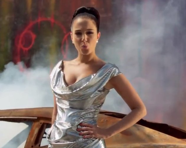 Tulisa estrena single: 'Young'