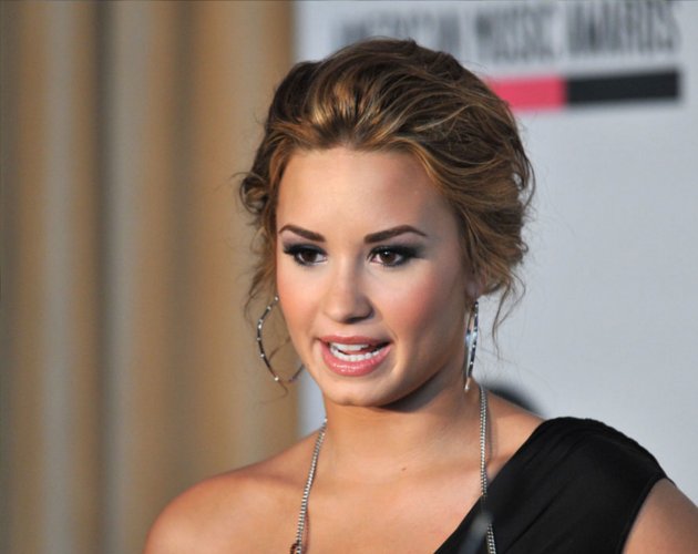 Demi Lovato asegura que las discotecas le daban droga para promocionarles