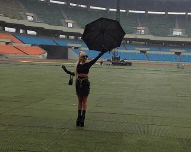 Lady Gaga twitea fotos en el estadio de Seúl