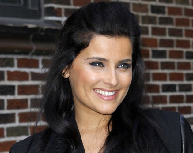 Nelly Furtado muestra un clip de su nuevo single 'Big Hoops (Bigger The Better)'