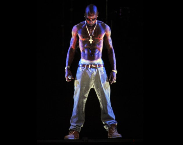 Tupac Shakur regresa al mundo de los vivos en Coachella