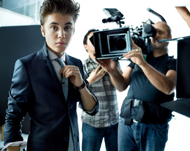 Justin Bieber presume de cabeza gigante en el último número de 'GQ'
