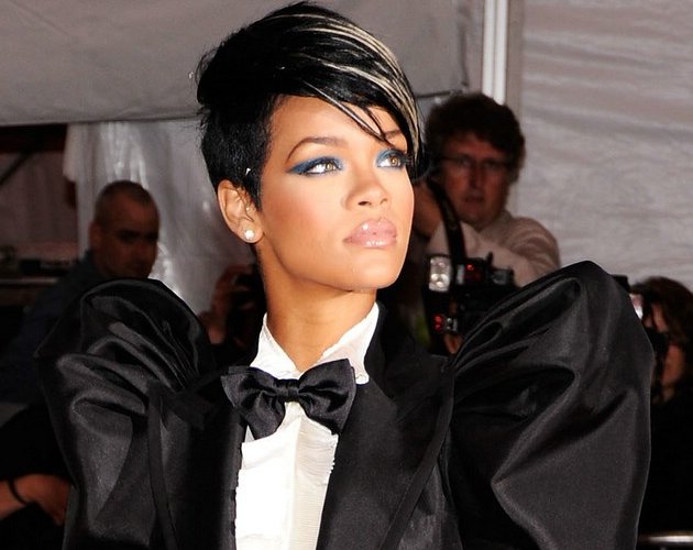 Rihanna asegura que puede volver bisexual a una mujer heterosexual