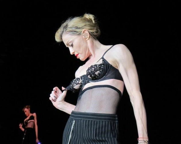 Madonna enseña una teta en Estambul