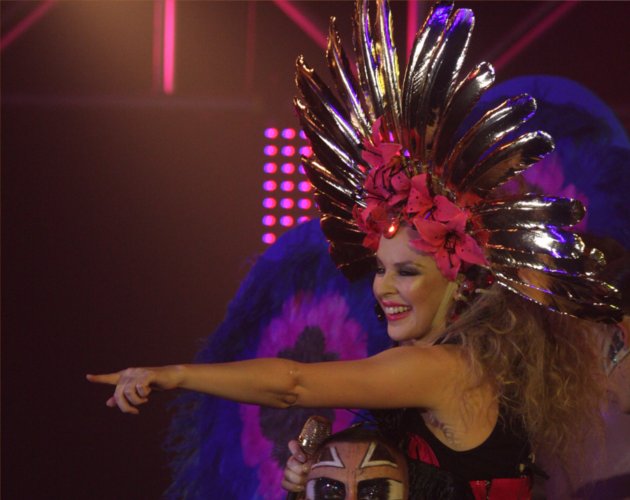 Kylie Minogue regala, con razón del Orgullo, la actuación completa en el Mardi Gras de Sydney