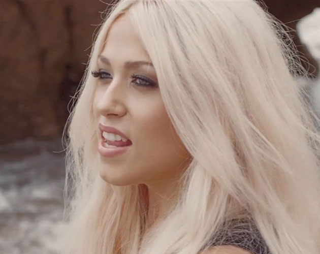 Amelia Lily vídeo