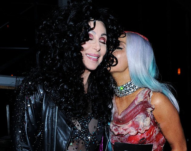 Cher pospone gira y confirma single con Lady Gaga