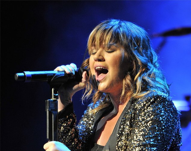 Kelly Clarkson versiona 'Lose Yourself' de Eminem