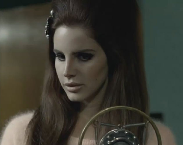 Lana Del Rey canta 'Blue Velvet' en su anuncio para H&M