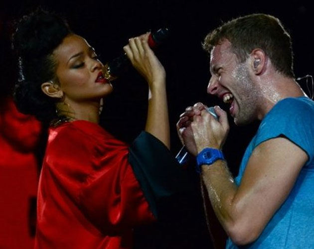 Rihanna actúa con Coldplay en París