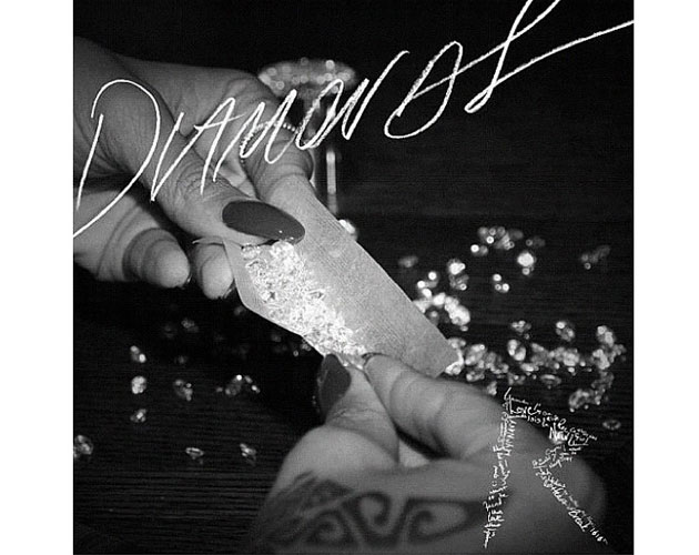 Rihanna muestra la letra de 'Diamonds'