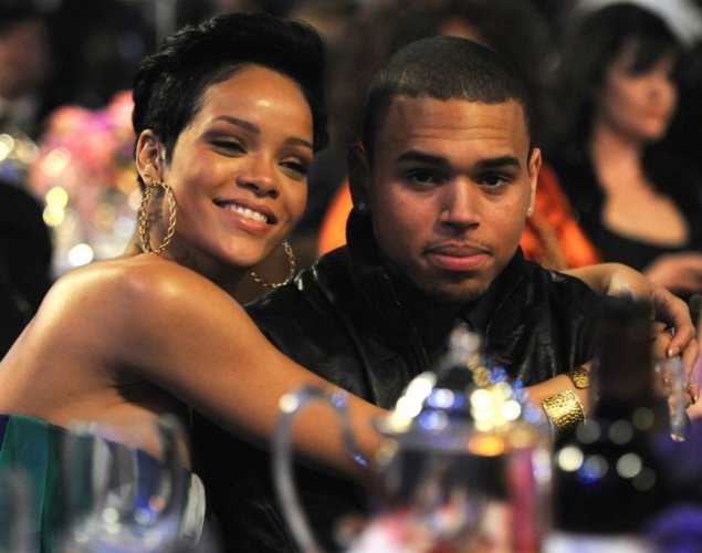 Aseguran una inminente reconciliación entre Rihanna y Chris Brown